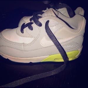 Boys Nike Air Max Shoes 6C